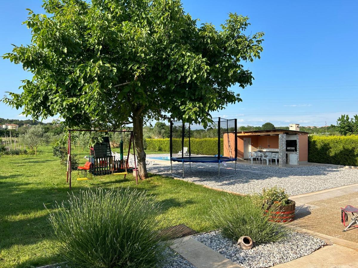 プーラ Dora House With Wifi And Outdoor Swimming Poolヴィラ エクステリア 写真