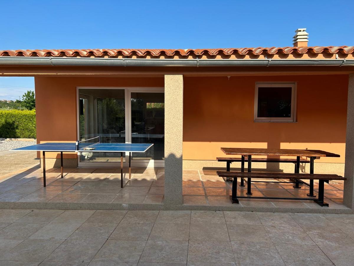 プーラ Dora House With Wifi And Outdoor Swimming Poolヴィラ エクステリア 写真