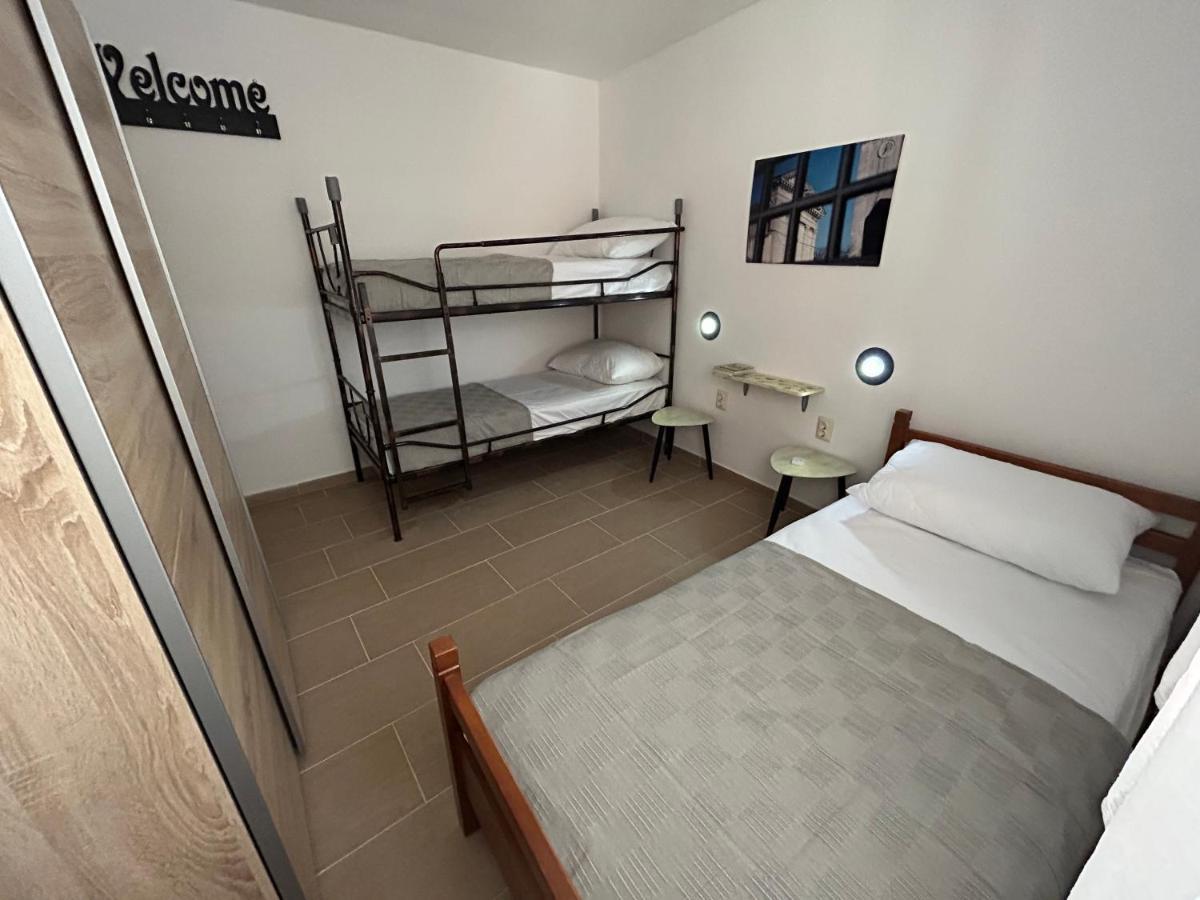 プーラ Dora House With Wifi And Outdoor Swimming Poolヴィラ エクステリア 写真