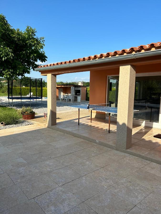プーラ Dora House With Wifi And Outdoor Swimming Poolヴィラ エクステリア 写真